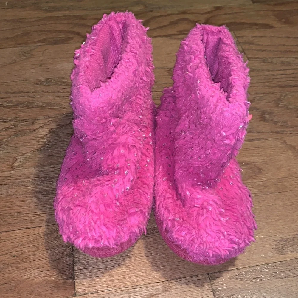 N/A girls slippers